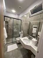 Lord Hotel & Restaurant at AutoStation