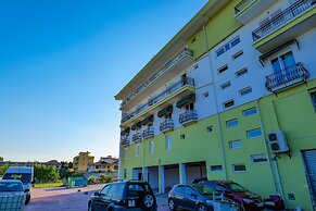 Lord Hotel & Restaurant at AutoStation