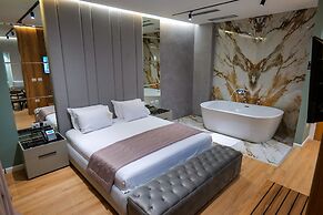 Lord Hotel & Restaurant at AutoStation