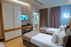 Lord Hotel & Restaurant at AutoStation