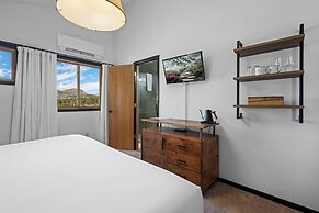 Juniper Lodge & Treehouses