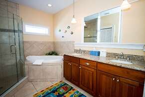 102 6th St S- Upstairs 3 Bedroom Home by RedAwning