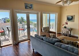 102 6th St S- Upstairs 3 Bedroom Home by RedAwning