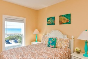 102 6th St S- Upstairs 3 Bedroom Home by RedAwning