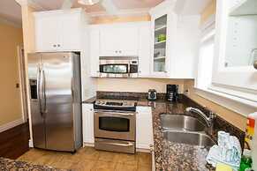 102 6th St S- Upstairs 3 Bedroom Home by RedAwning