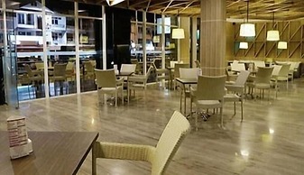 Orchardz Hotel Gajahmada Pontianak