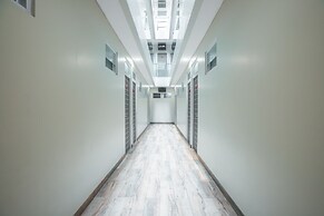 Super OYO 1487 Residence Khoe