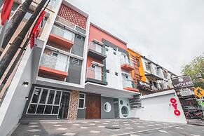 Super OYO 1487 Residence Khoe