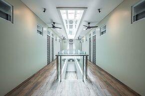 Super OYO 1487 Residence Khoe