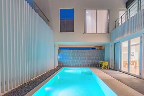 Namib Pool Villa Jeju