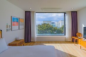 Namib Pool Villa Jeju