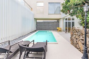 Namib Pool Villa Jeju