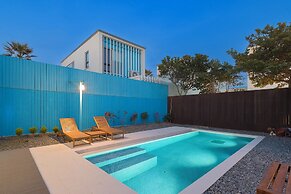 Namib Pool Villa Jeju