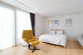 Namib Pool Villa Jeju