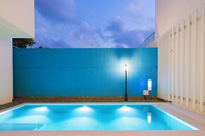 Namib Pool Villa Jeju