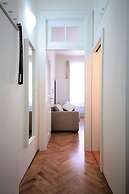 City Castle Aparthotel