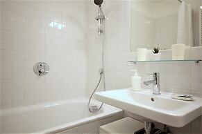 City Castle Aparthotel