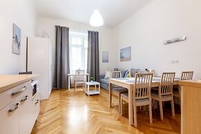 City Castle Aparthotel