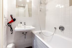 City Castle Aparthotel