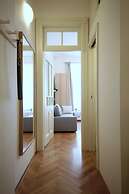 City Castle Aparthotel