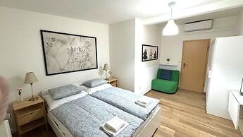 City Castle Aparthotel