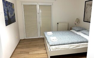 City Castle Aparthotel