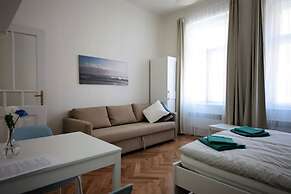 City Castle Aparthotel