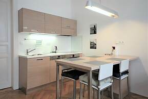 City Castle Aparthotel