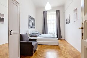 City Castle Aparthotel