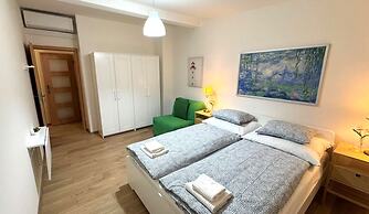 City Castle Aparthotel
