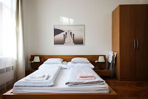 City Castle Aparthotel