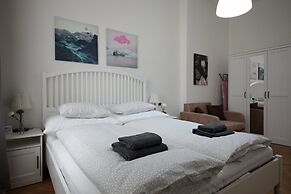 City Castle Aparthotel