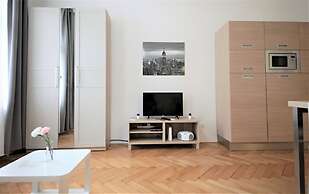 City Castle Aparthotel