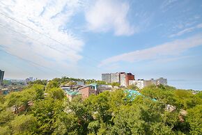 Apartment on Okeanskiy Pr. 103