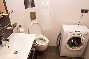 Apartment on Zhigura St. 26-162