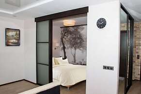 Apartment on Zhigura St. 26-162