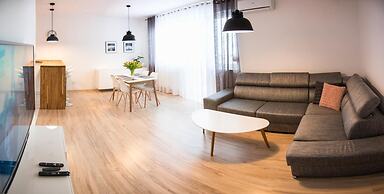 Apartament F&J