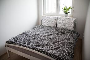 Apartament F&J