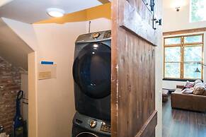 La Casa Loba Spanish Hacienda Hot Tub & Pool