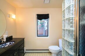 La Casa Loba Spanish Hacienda Hot Tub & Pool