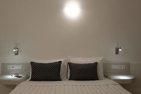 Santoterra Antigua Suites