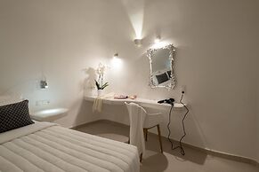 Santoterra Antigua Suites