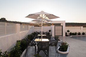 Santoterra Antigua Suites