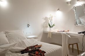 Santoterra Antigua Suites