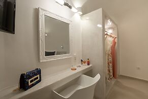 Santoterra Antigua Suites