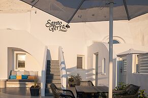 Santoterra Antigua Suites