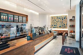 Grand Bohemian Charlotte, Autograph Collection