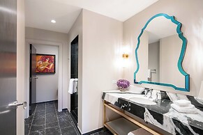 Grand Bohemian Charlotte, Autograph Collection