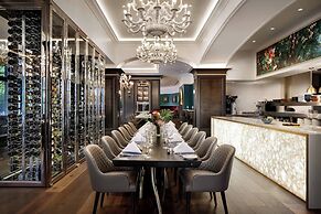 Grand Bohemian Charlotte, Autograph Collection