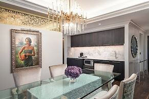 Grand Bohemian Charlotte, Autograph Collection